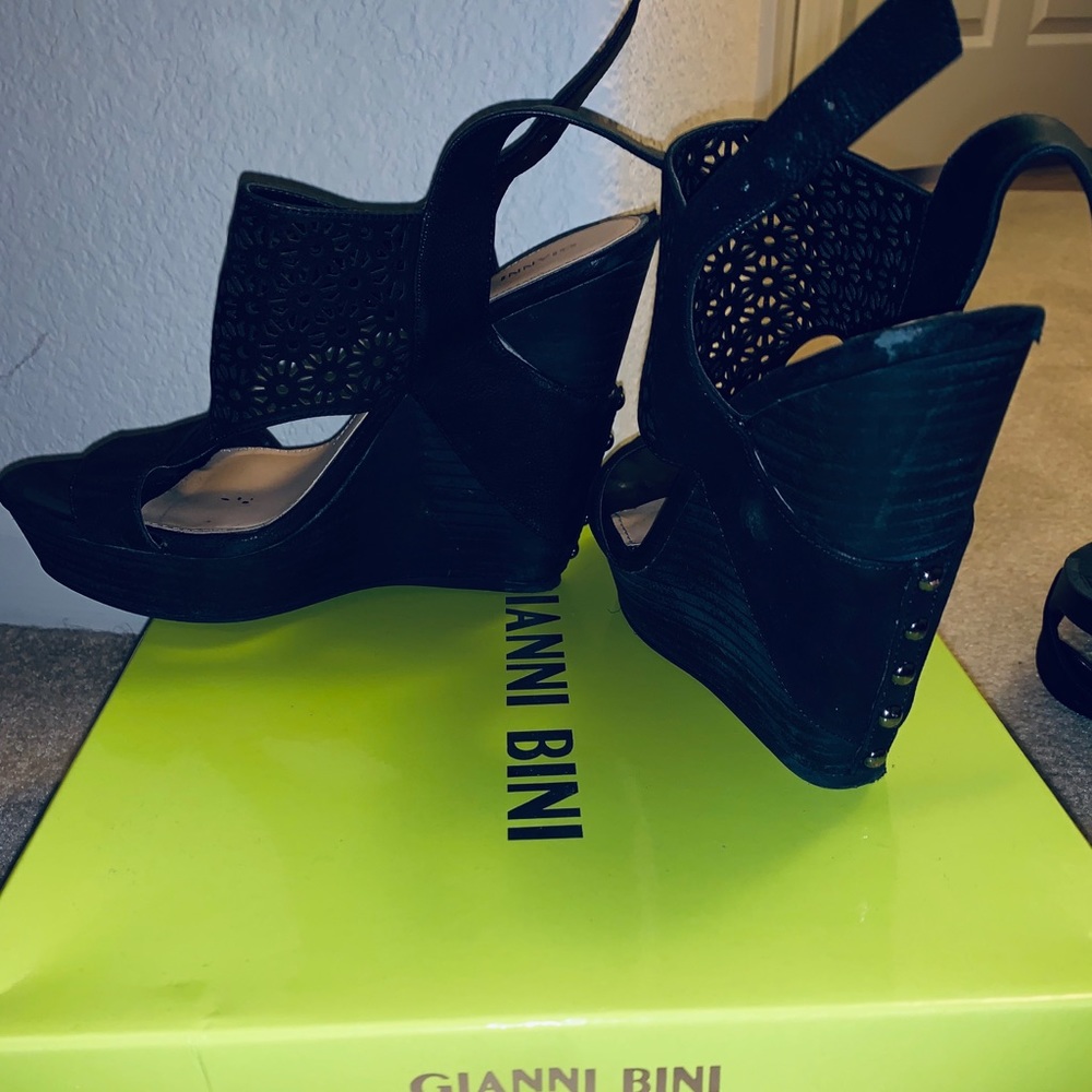 Wedges - Picture 2 of 3